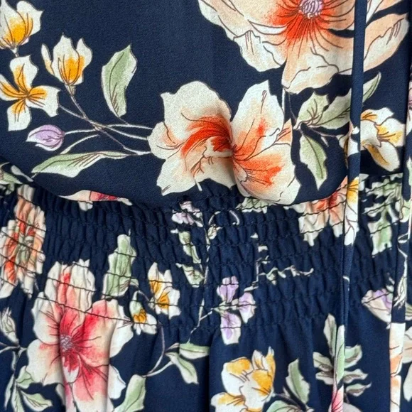 Bobeau Navy Floral Blouse – V-Neck Smocked Waist Blouse | Size Large - Picture 4 of 5